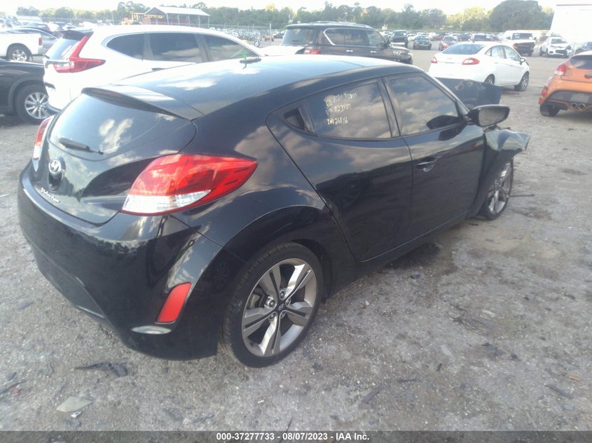 2017 Hyundai Veloster Value Edition VIN: KMHTC6AD9HU323407 Lot: 37277733
