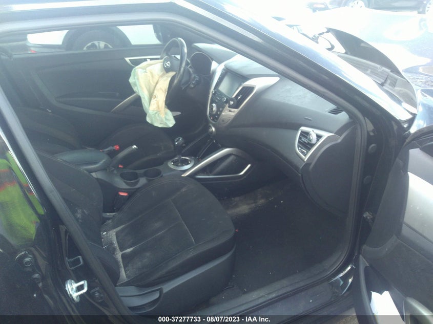 2017 Hyundai Veloster Value Edition VIN: KMHTC6AD9HU323407 Lot: 37277733