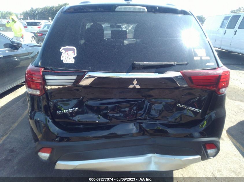 JA4AZ2A31JZ008601 2018 Mitsubishi Outlander Es