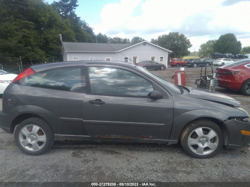 2005 Ford Focus Zx3 VIN: 3FAFP31N75R145454 Lot: 37279208