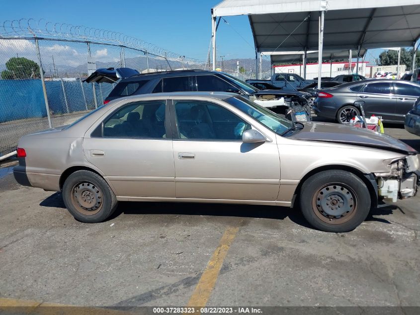 2000 Toyota Camry Le V6 VIN: JT2BF22K2Y0282406 Lot: 37283323