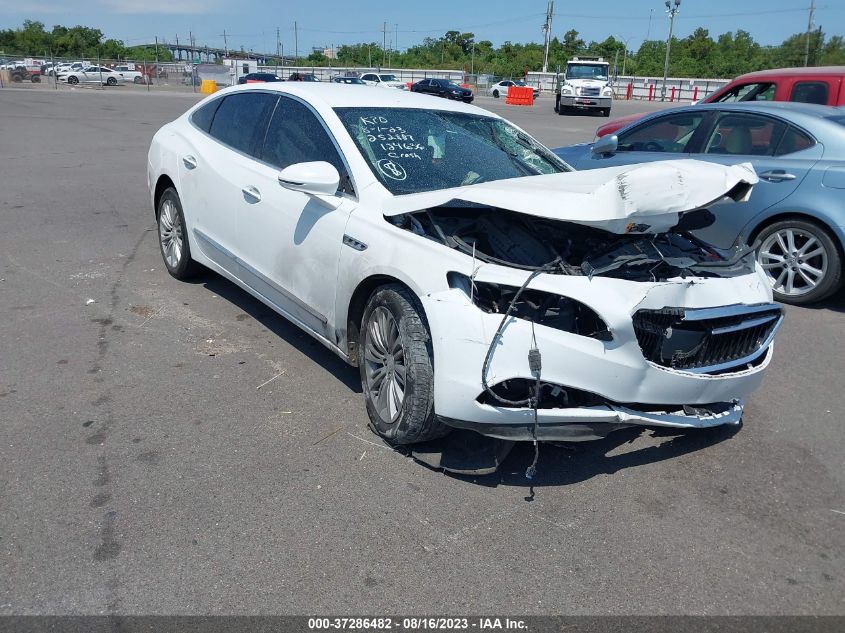 1G4ZP5SZ3JU124636 2018 Buick Lacrosse Essence