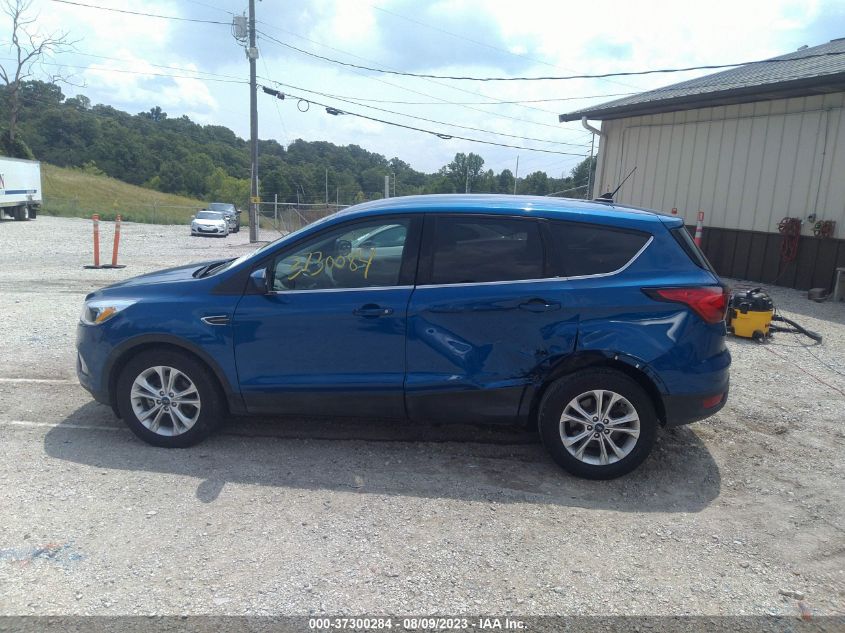 2019 Ford Escape Se VIN: 1FMCU0GDXKUA17602 Lot: 37300284