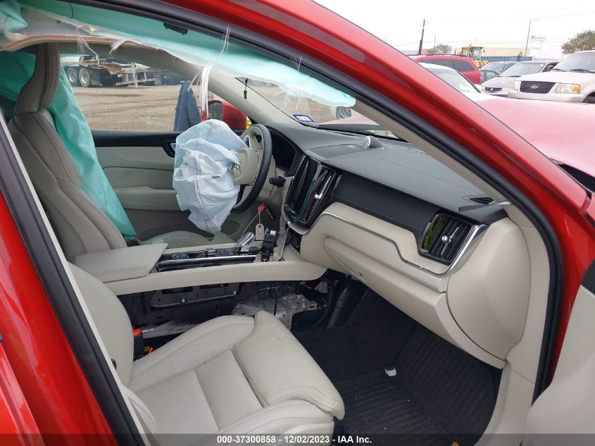 Фото: YV4062RL2N1002807