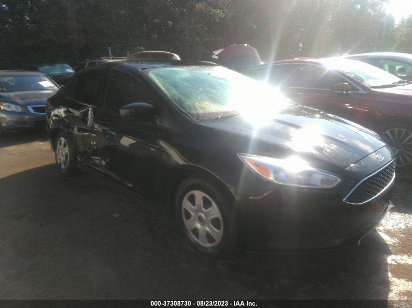 1FADP3E28JL233848 2018 Ford Focus S