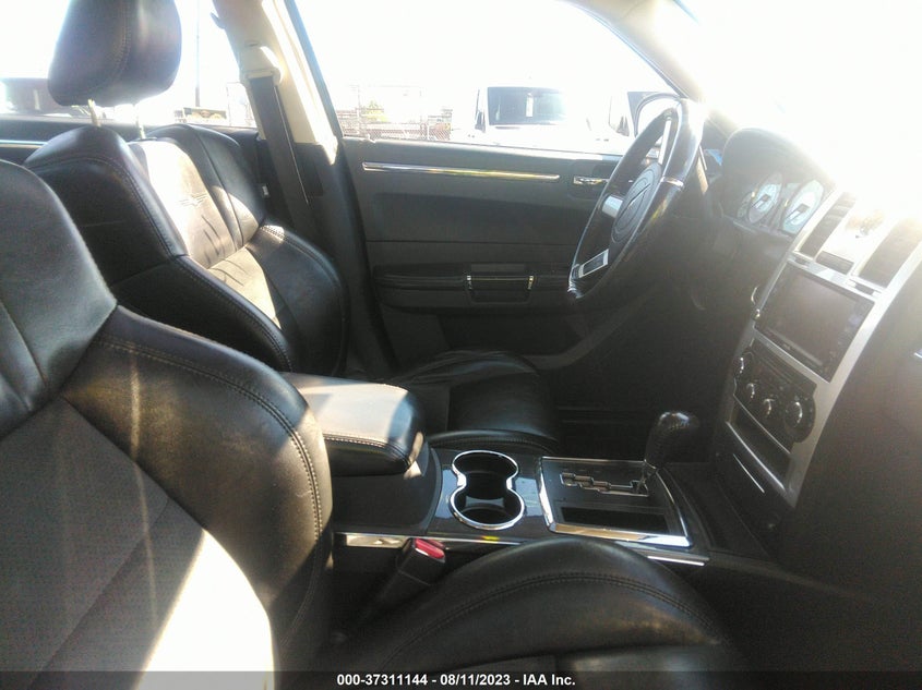 2008 Chrysler 300C Hemi VIN: 2C3LA63H38H260371 Lot: 37311144