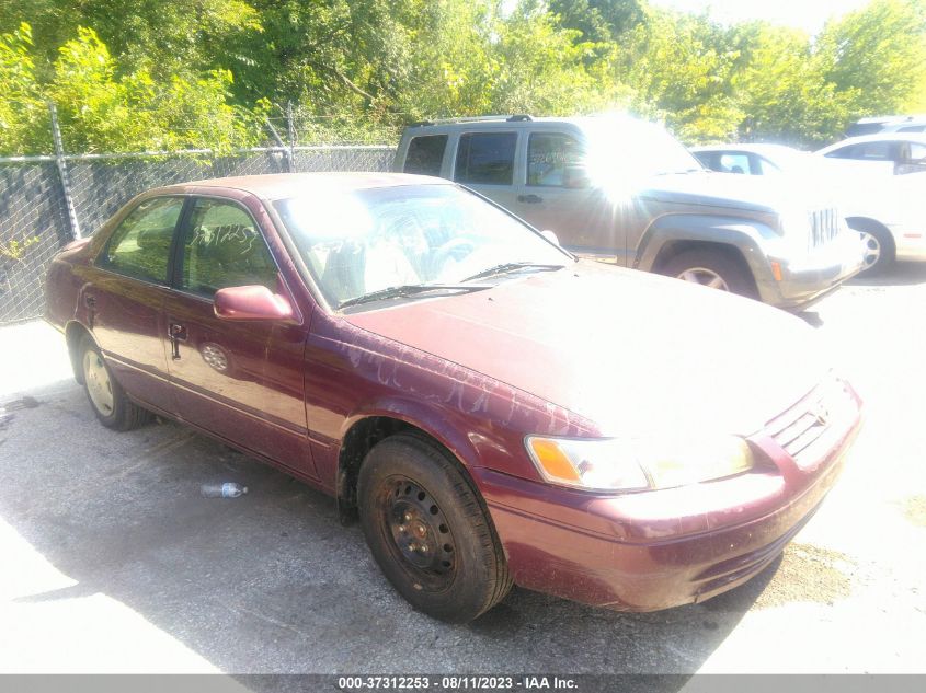 1998 Toyota Camry Le VIN: 4T1BG22K4WU245394 Lot: 37312253