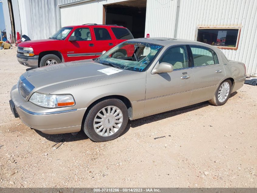 2005 Lincoln Town Car Signature Limited VIN: 1LNHM82W35Y609403 Lot: 37315286