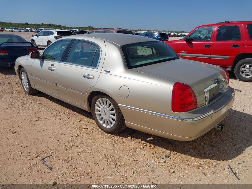 2005 Lincoln Town Car Signature Limited VIN: 1LNHM82W35Y609403 Lot: 37315286