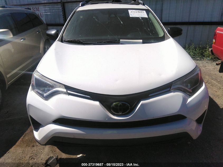 2T3ZFREV5HW330481 2017 Toyota Rav4 Le