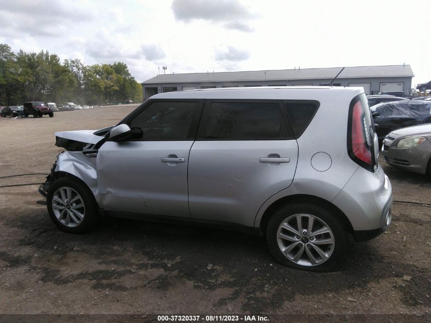 2018 Kia Soul + VIN: KNDJP3A55J7596887 Lot: 37320337