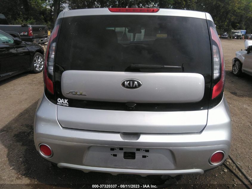 2018 Kia Soul + VIN: KNDJP3A55J7596887 Lot: 37320337