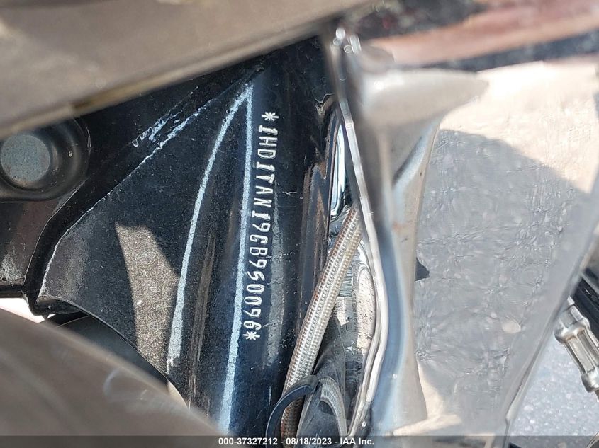 2016 Harley-Davidson Fltruse Cvo Road Glide VIN: 1HD1TAN19GB950096 Lot: 37327212