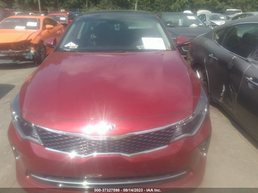 5XXGT4L32JG221358 2018 Kia Optima S