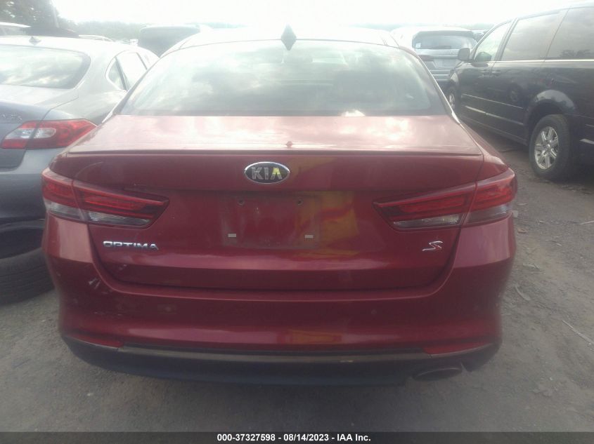 5XXGT4L32JG221358 2018 Kia Optima S