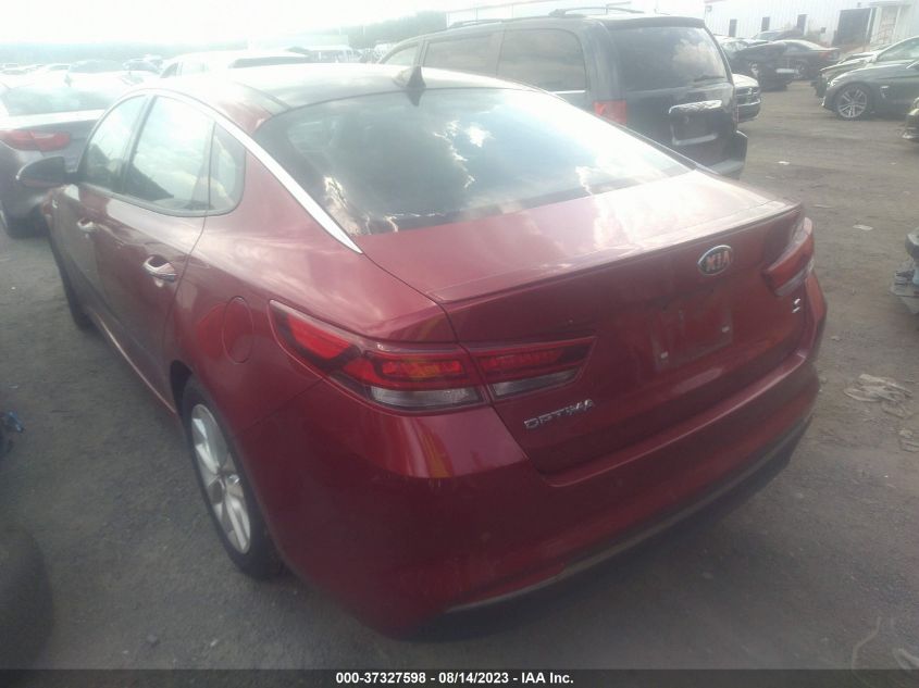 5XXGT4L32JG221358 2018 Kia Optima S