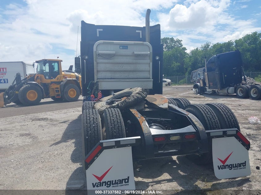 2015 Volvo Vn Vnl VIN: 4V4NC9EJ5FN915266 Lot: 37337582