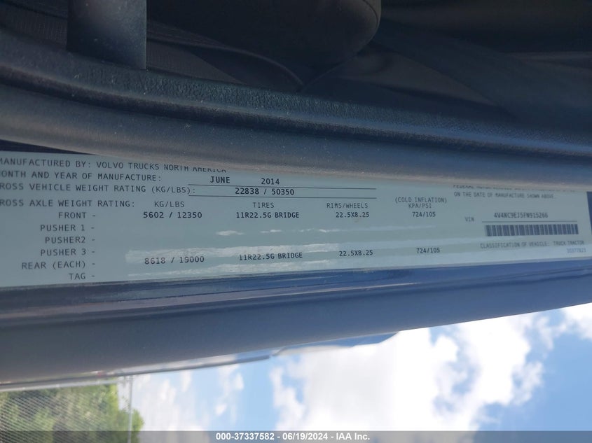2015 Volvo Vn Vnl VIN: 4V4NC9EJ5FN915266 Lot: 37337582