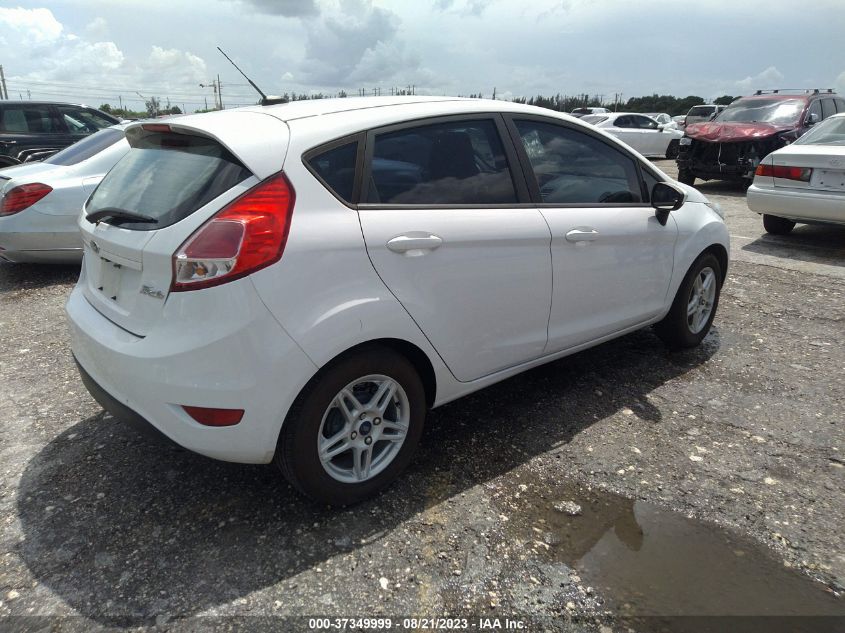 3FADP4EJ2KM126047 2019 Ford Fiesta Se
