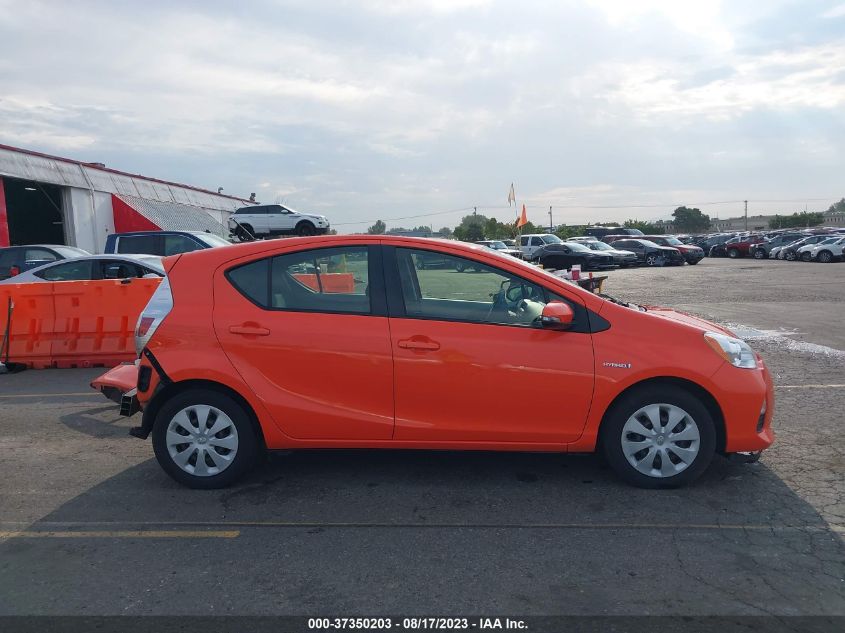 JTDKDTB32E1065438 2014 Toyota Prius C Three