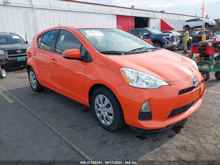 JTDKDTB32E1065438 2014 Toyota Prius C Three