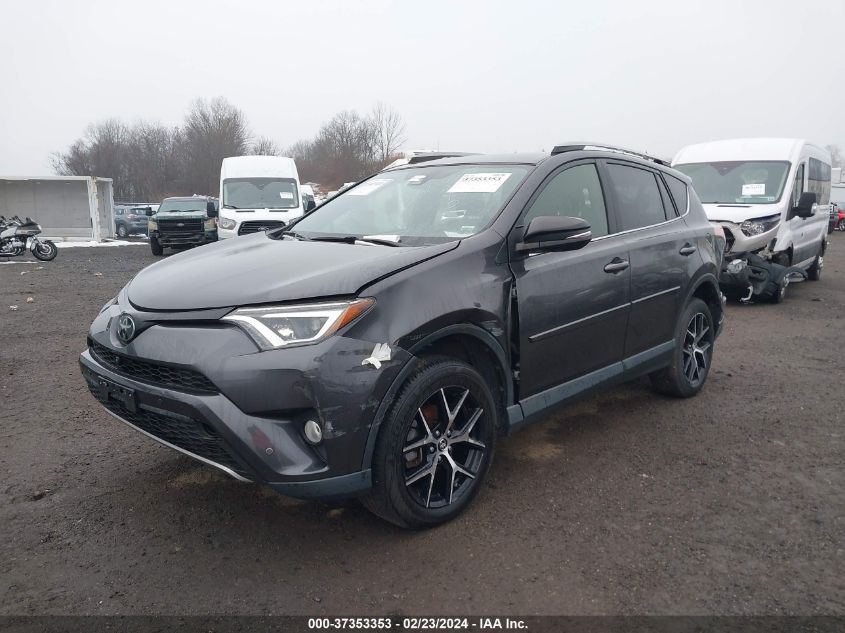 JTMJFREV2JJ181979 2018 Toyota Rav4 Se