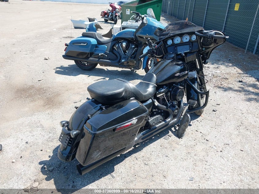 2017 HARLEY-DAVIDSON FLHXS STREET GLIDE SPECIAL - 1HD1KRC12HB685561