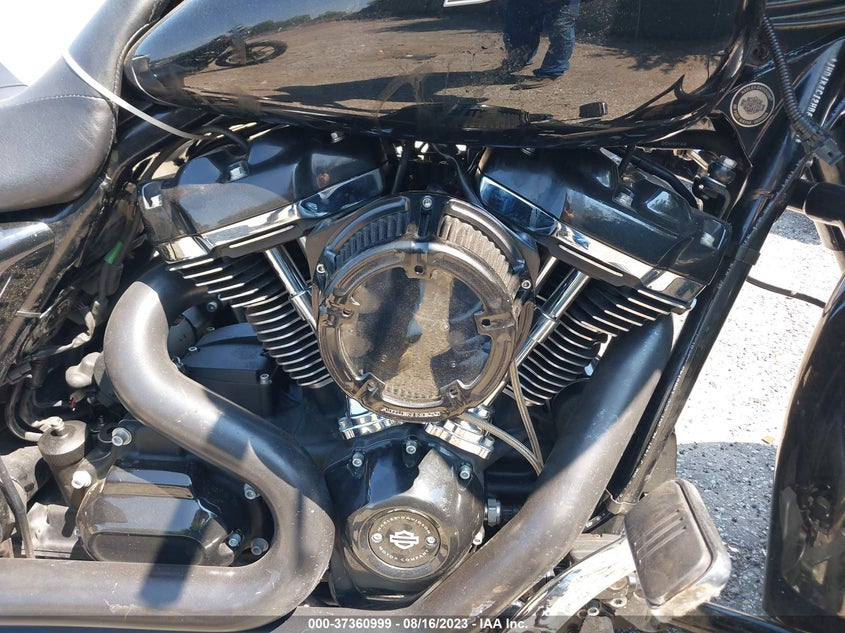 2017 HARLEY-DAVIDSON FLHXS STREET GLIDE SPECIAL - 1HD1KRC12HB685561