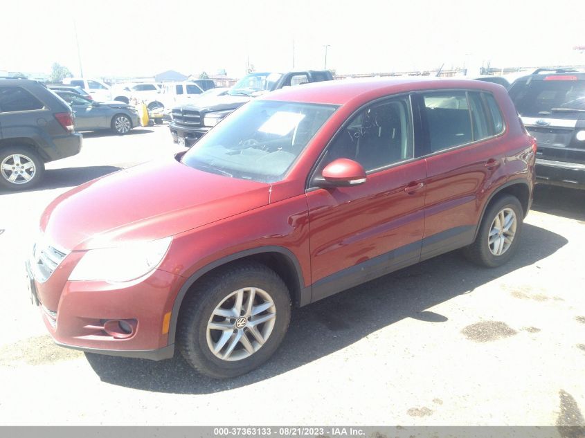 2011 Volkswagen Tiguan S 4Motion VIN: WVGBV7AX1BW000924 Lot: 37363133