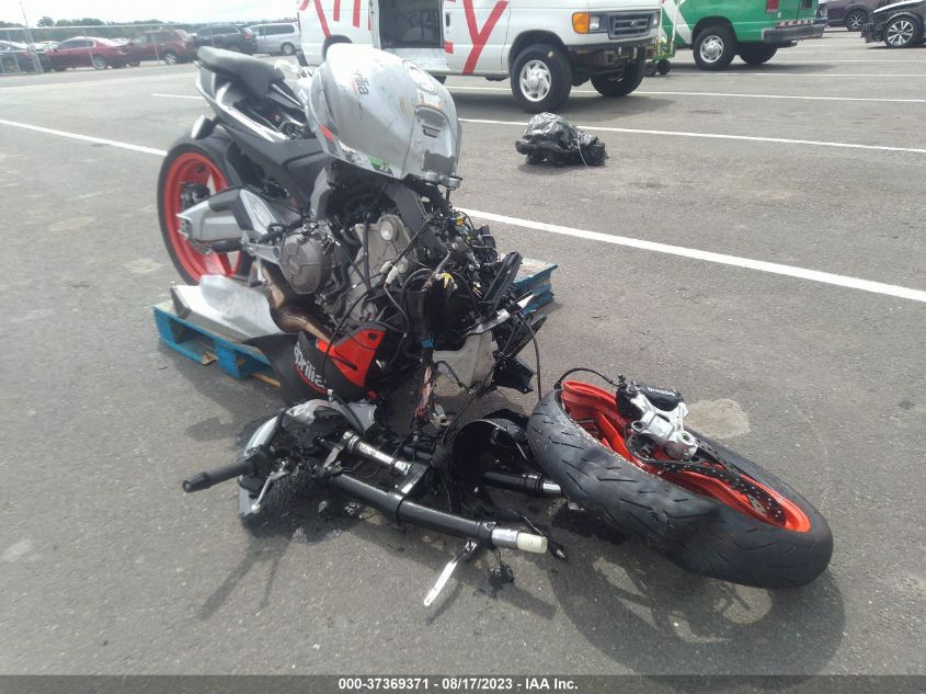 2021 Aprilia Tuono 660