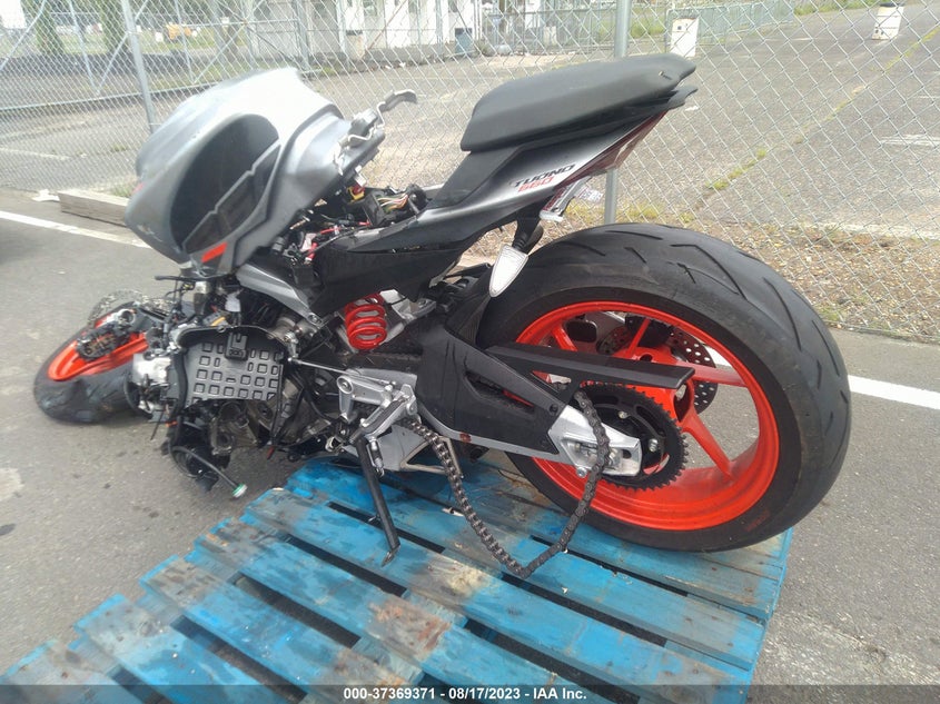 ZD4KSUE09MS000239 2021 APRILIA TUONO photo no. 3