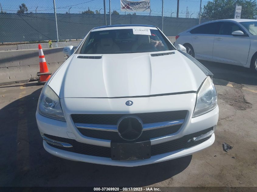 VIN WDDPK4HA8FF100145 2015 Mercedes-Benz SLK-Class,... no.11