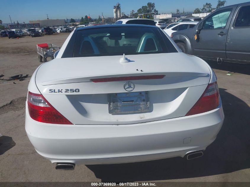 VIN WDDPK4HA8FF100145 2015 Mercedes-Benz SLK-Class,... no.15