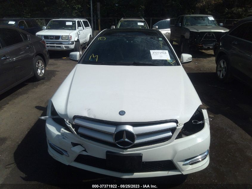 2012 Mercedes-Benz C 250 VIN: WDDGJ4HB0CF745637 Lot: 37371922