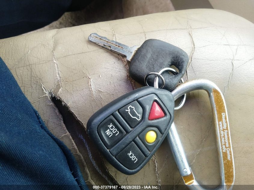 2000 Volvo S80 VIN: YV1TS94D0Y1074916 Lot: 37379167