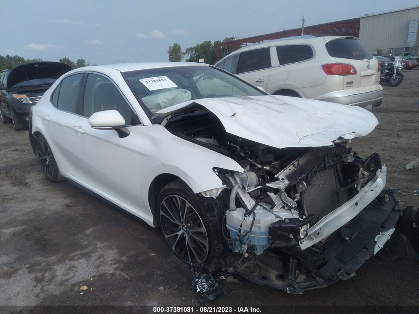 2018 TOYOTA CAMRY VIN: JTNB11HK2J3072217