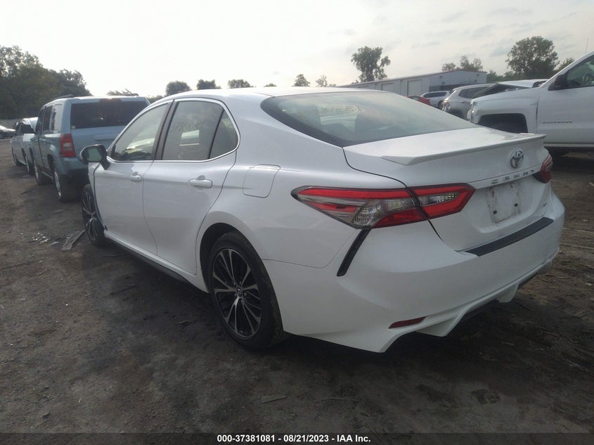 2018 TOYOTA CAMRY VIN: JTNB11HK2J3072217