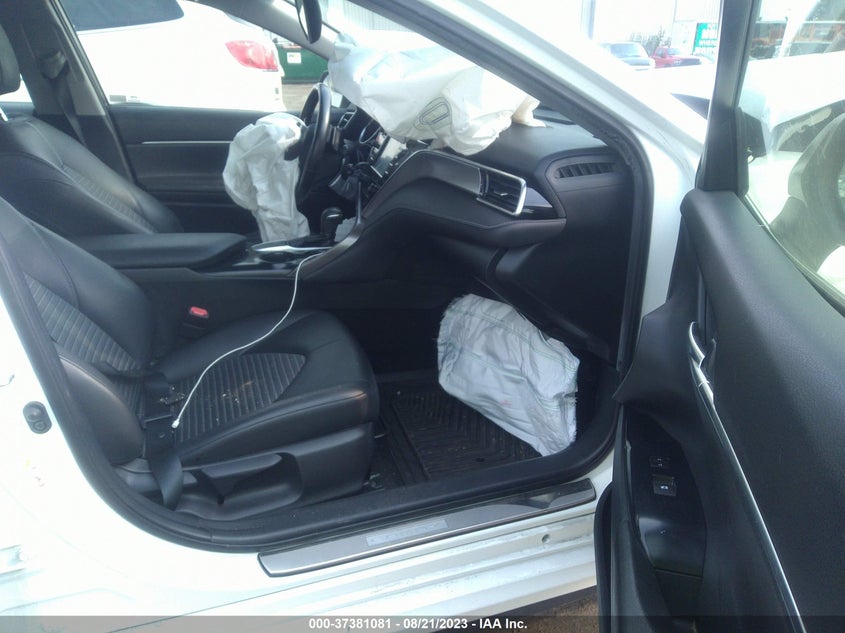 2018 TOYOTA CAMRY VIN: JTNB11HK2J3072217