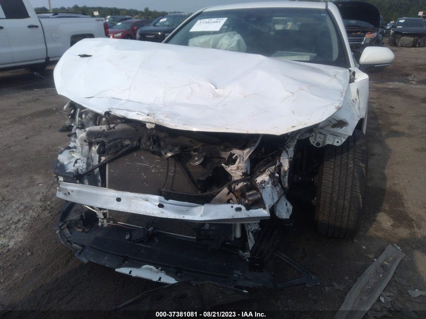 2018 TOYOTA CAMRY VIN: JTNB11HK2J3072217