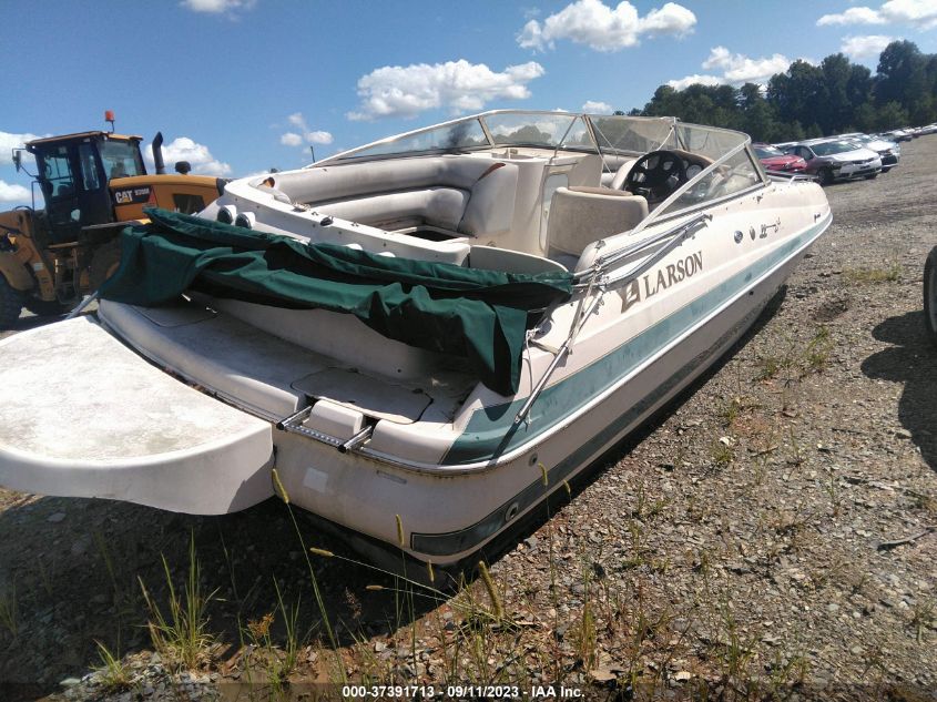 2002 Larson 234 Larson Dk Boat VIN: LAR65467G102 Lot: 37391713