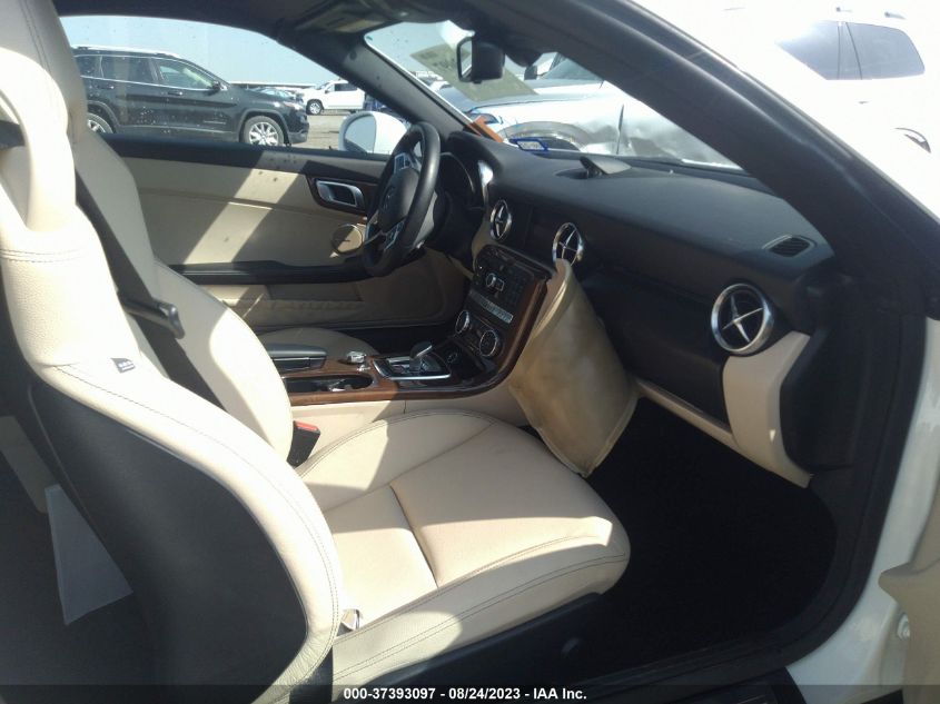 VIN WDDPK3JA0GF122405 2016 Mercedes-Benz SLK-Class,... no.5