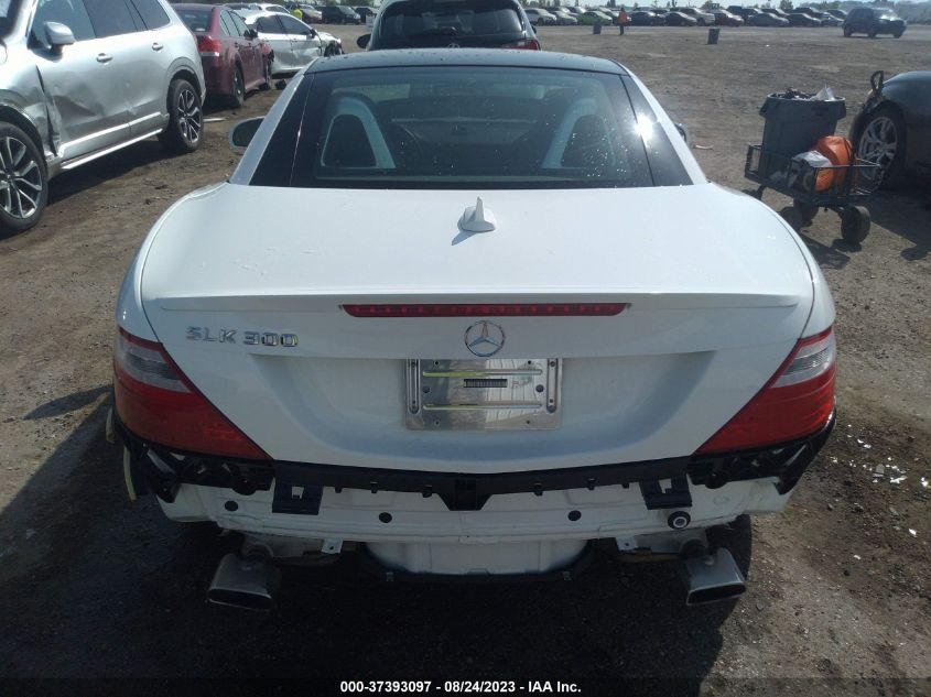 VIN WDDPK3JA0GF122405 2016 Mercedes-Benz SLK-Class,... no.6