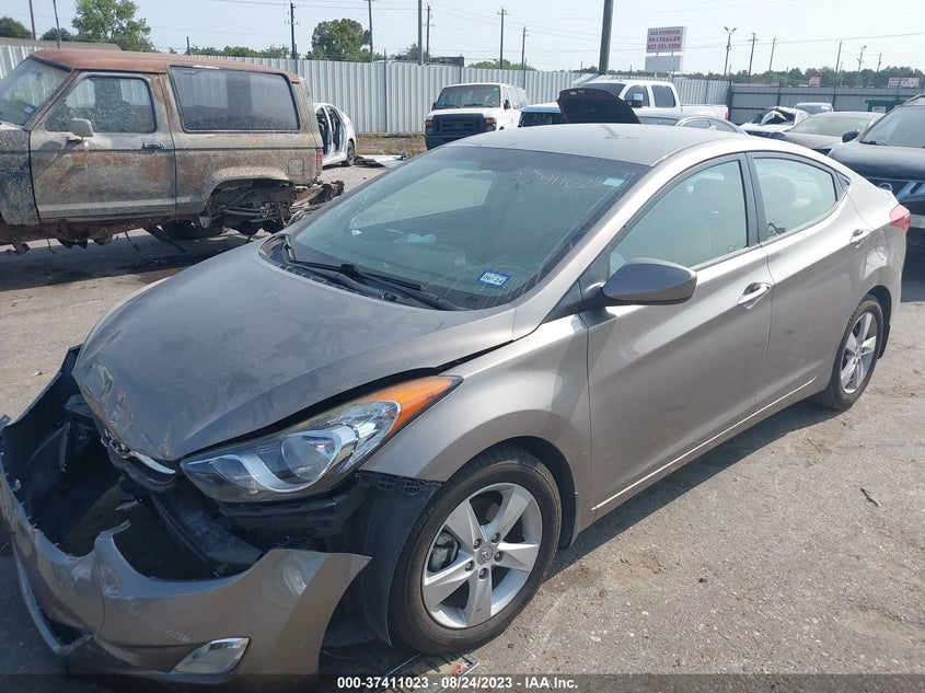 2013 HYUNDAI ELANTRA VIN: 5NPDH4AE9DH186139