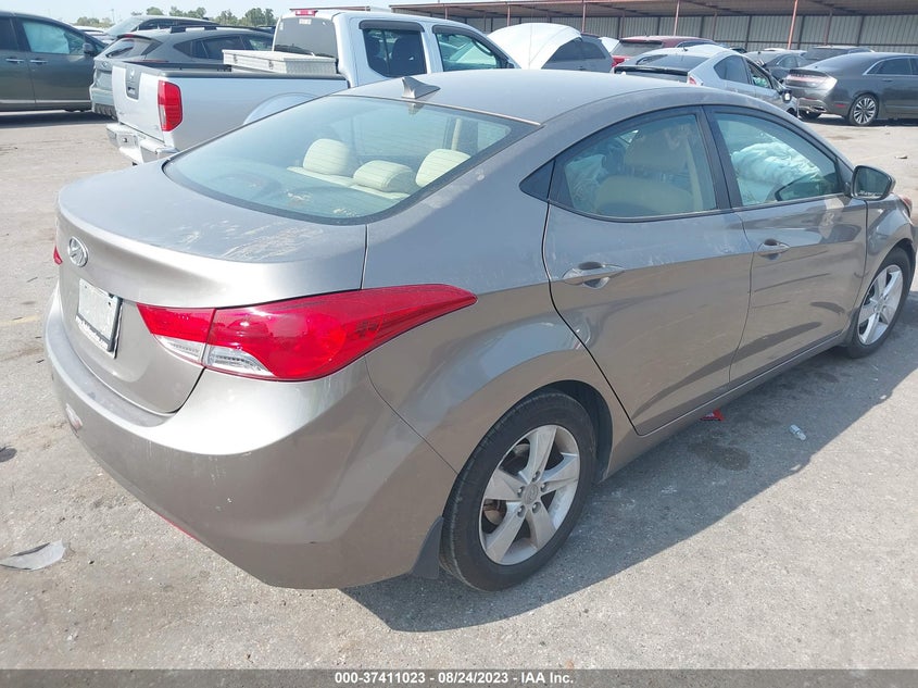 2013 HYUNDAI ELANTRA VIN: 5NPDH4AE9DH186139
