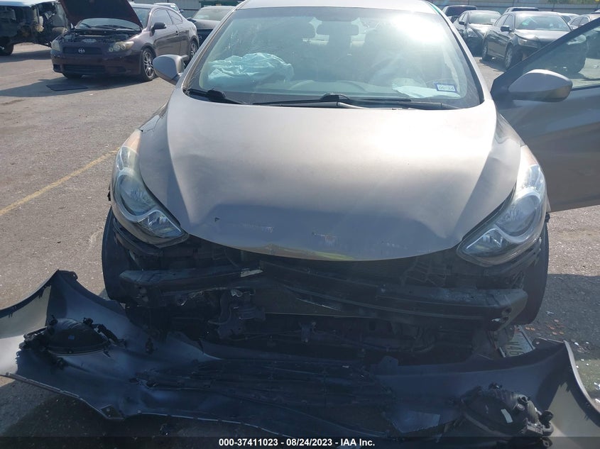 2013 HYUNDAI ELANTRA VIN: 5NPDH4AE9DH186139