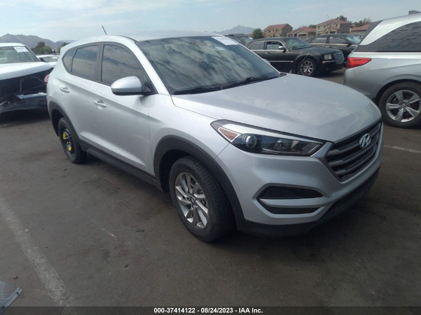 KM8J23A49HU570015 2017 Hyundai Tucson Se