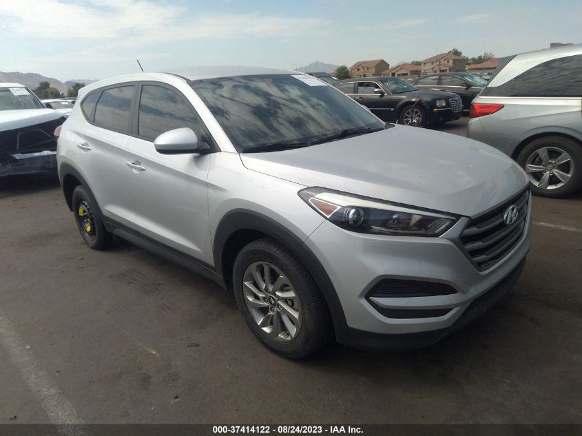 KM8J23A49HU570015 2017 Hyundai Tucson Se