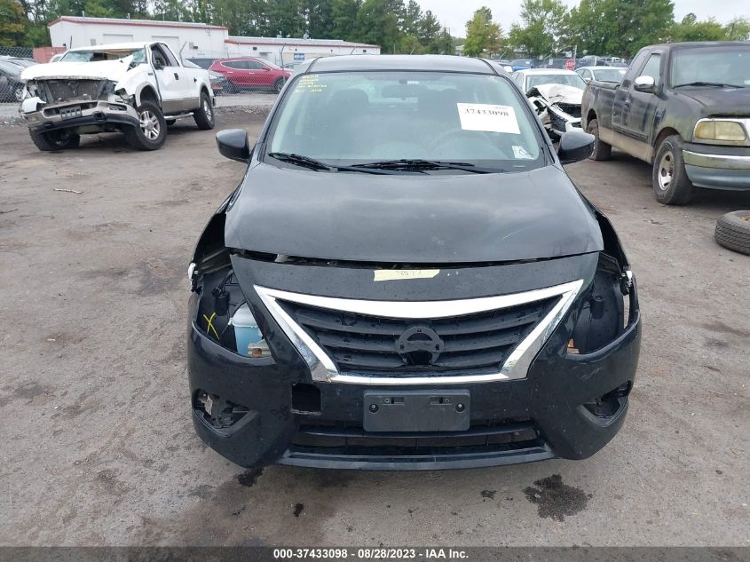 2017 Nissan Versa 1.6 S+ VIN: 3N1CN7AP5HL832082 Lot: 37433098