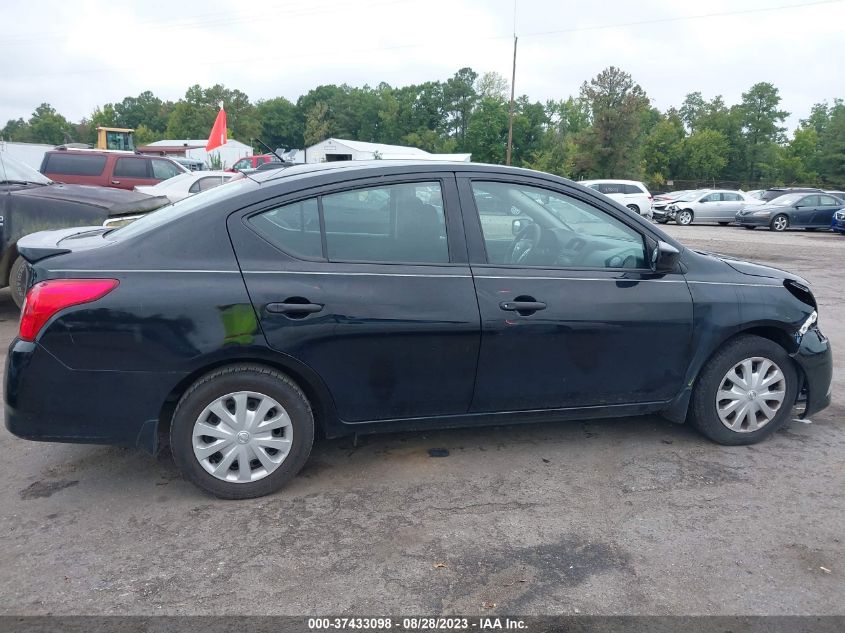 2017 Nissan Versa 1.6 S+ VIN: 3N1CN7AP5HL832082 Lot: 37433098