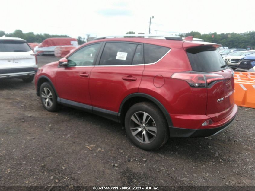 2T3RFREV1HW675782 2017 Toyota Rav4 Xle